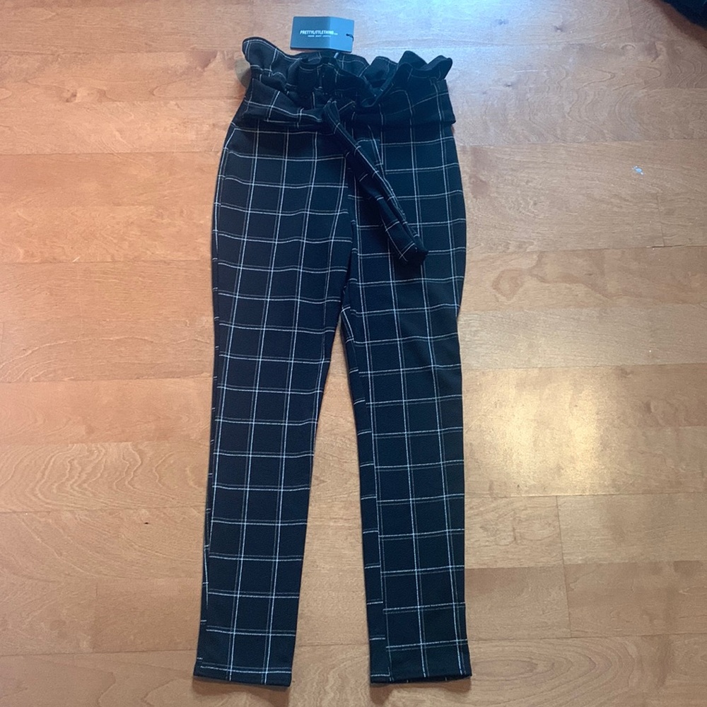 PrettyLittleThing - Black Tweed Check Paperbag Skinny Trousers
